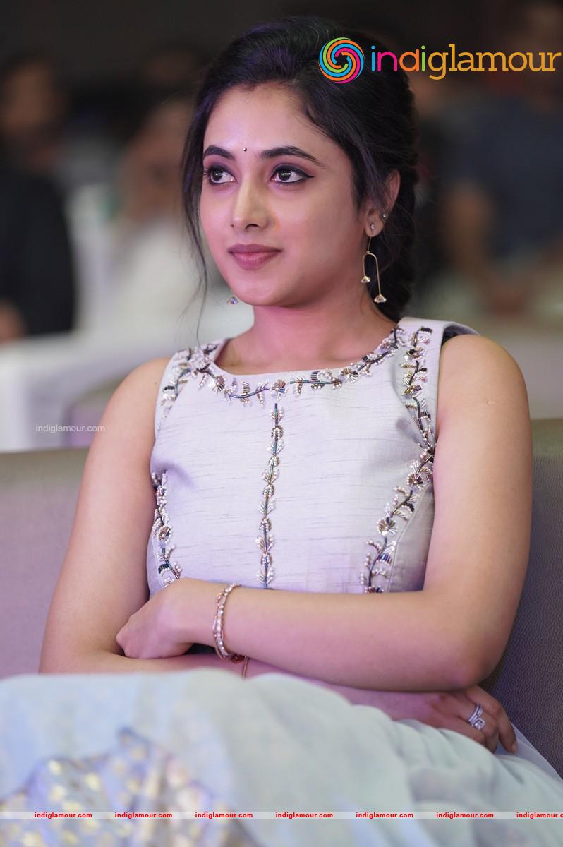 Priyanka Arul Mohan Actress hd photo
