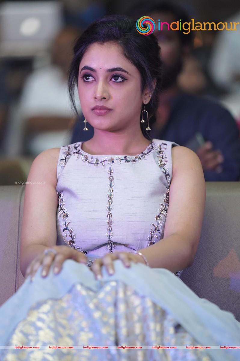 Priyanka Arul Mohan Actress hd photo