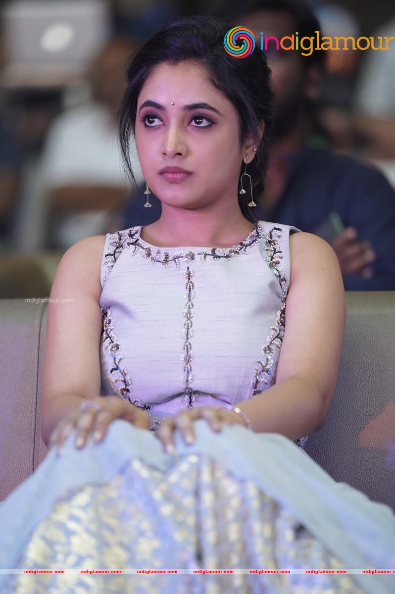 Priyanka Arul Mohan Actress hd photo