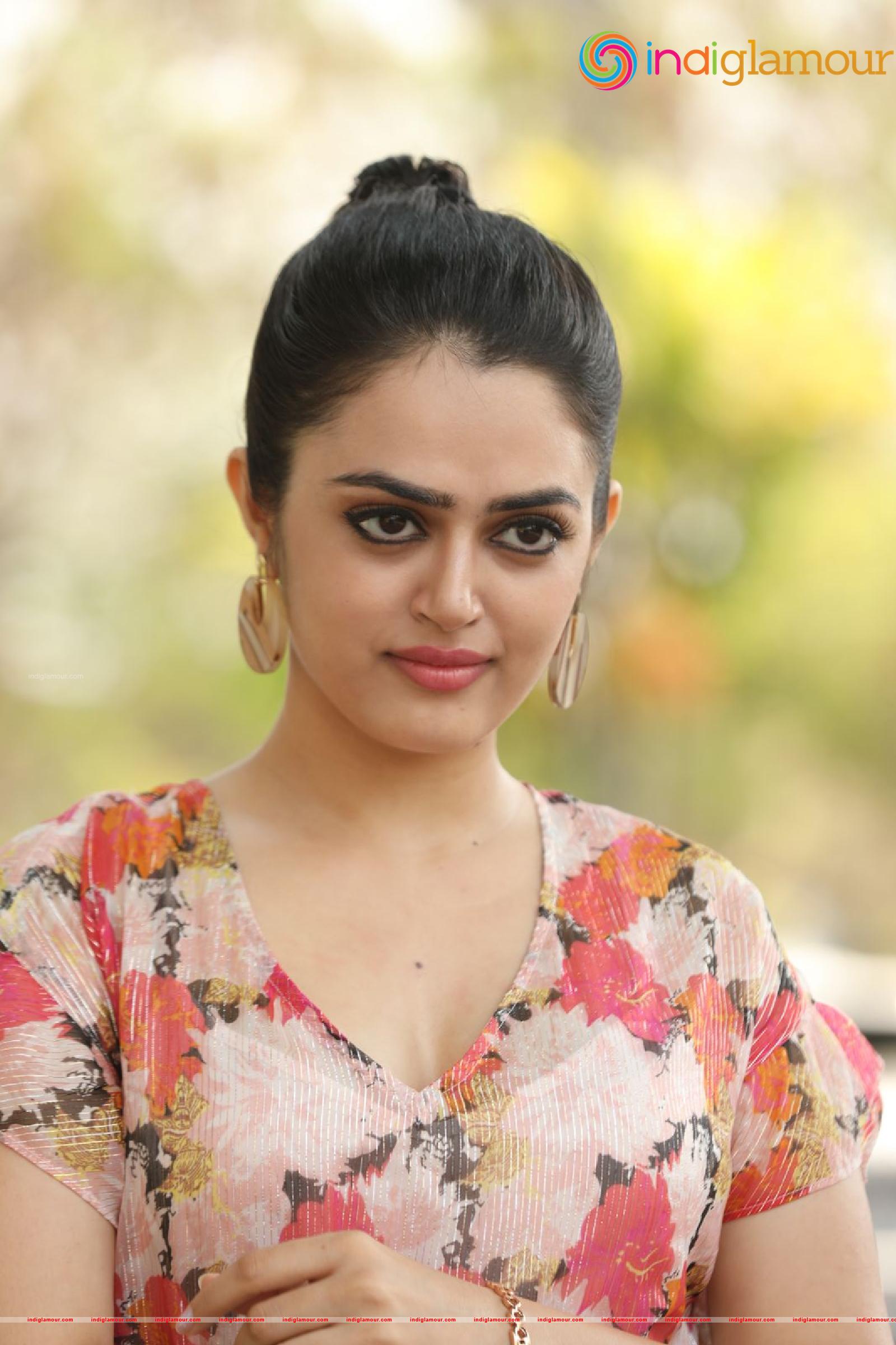 Lovely Singh Actress hd photo
