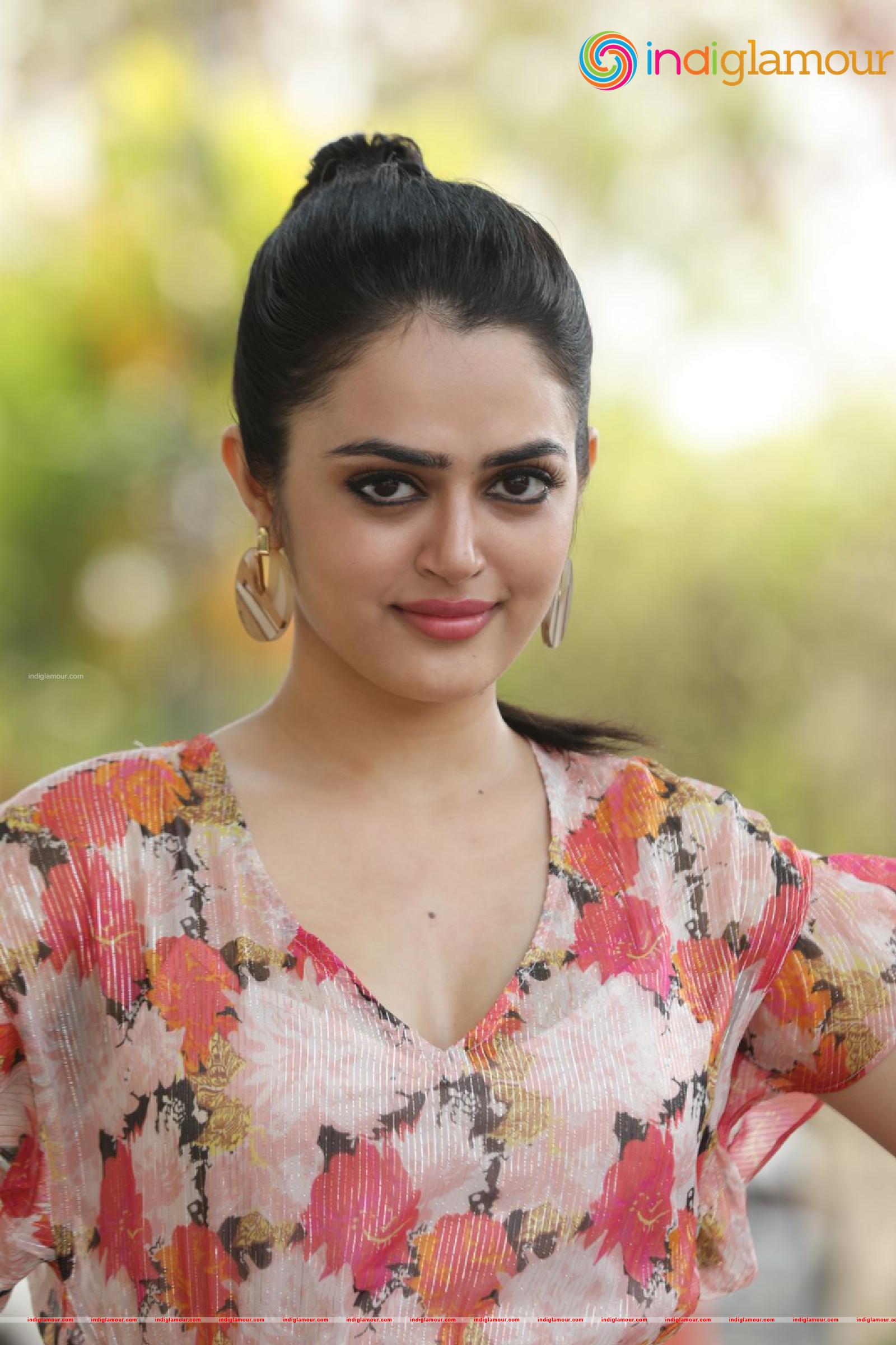 Lovely Singh Actress hd photo