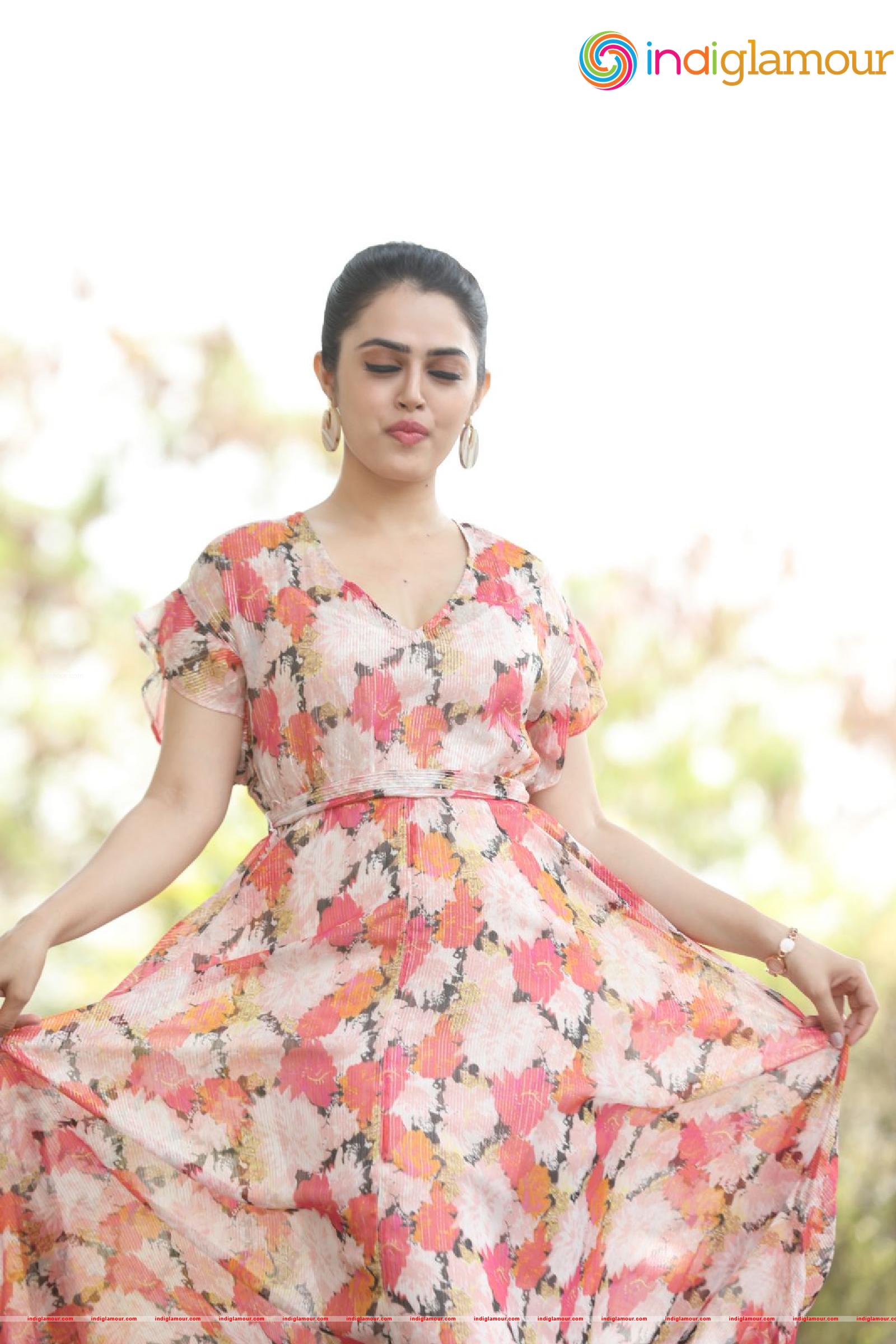 Lovely Singh Actress hd photo