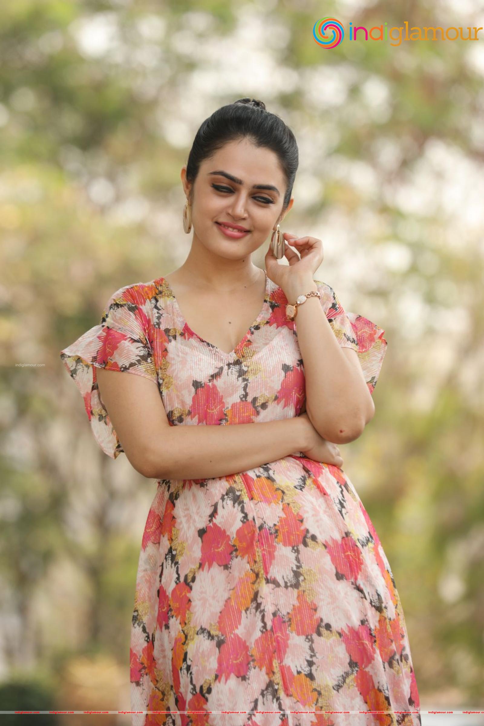 Lovely Singh Actress hd photo