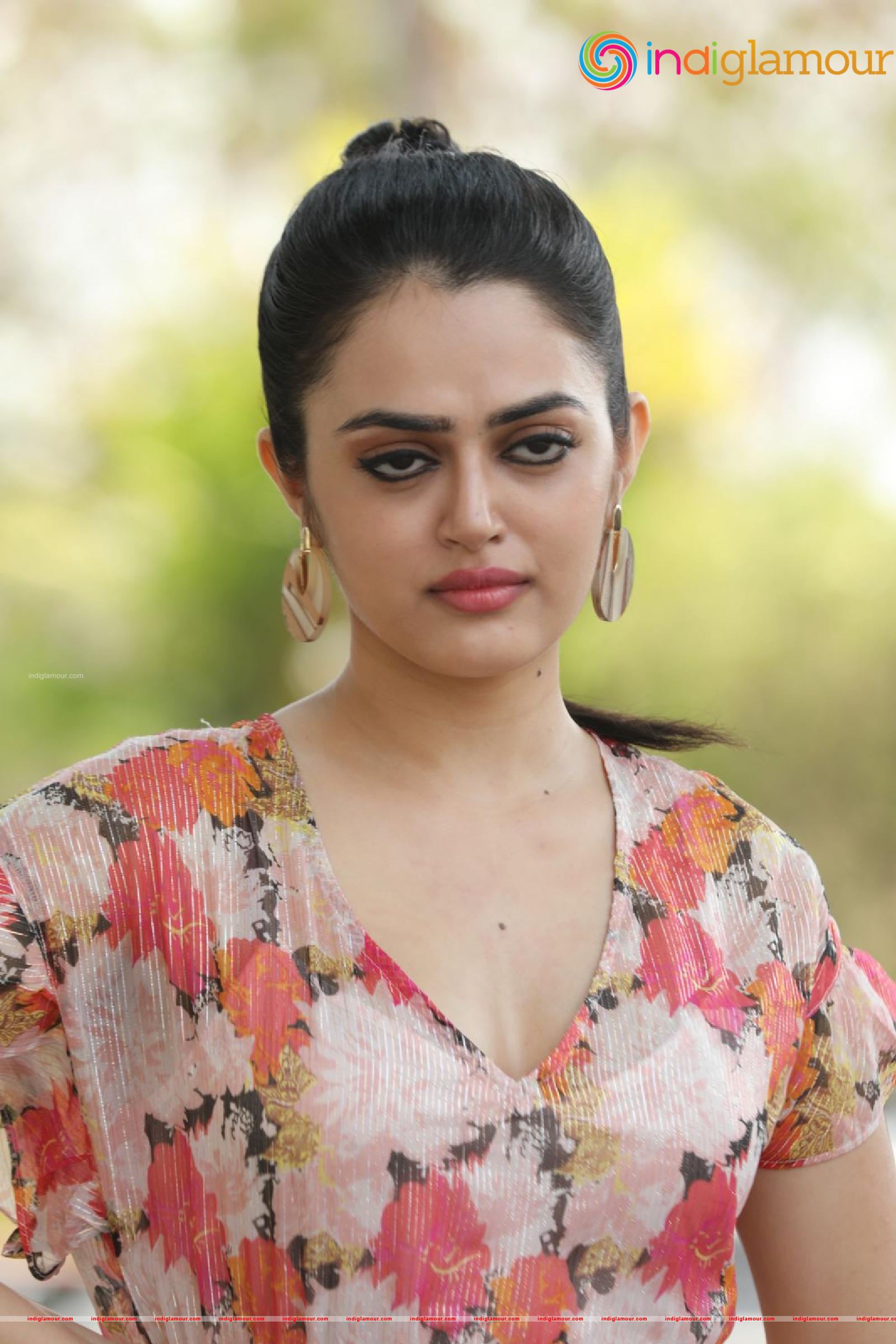 Lovely Singh Actress hd photo