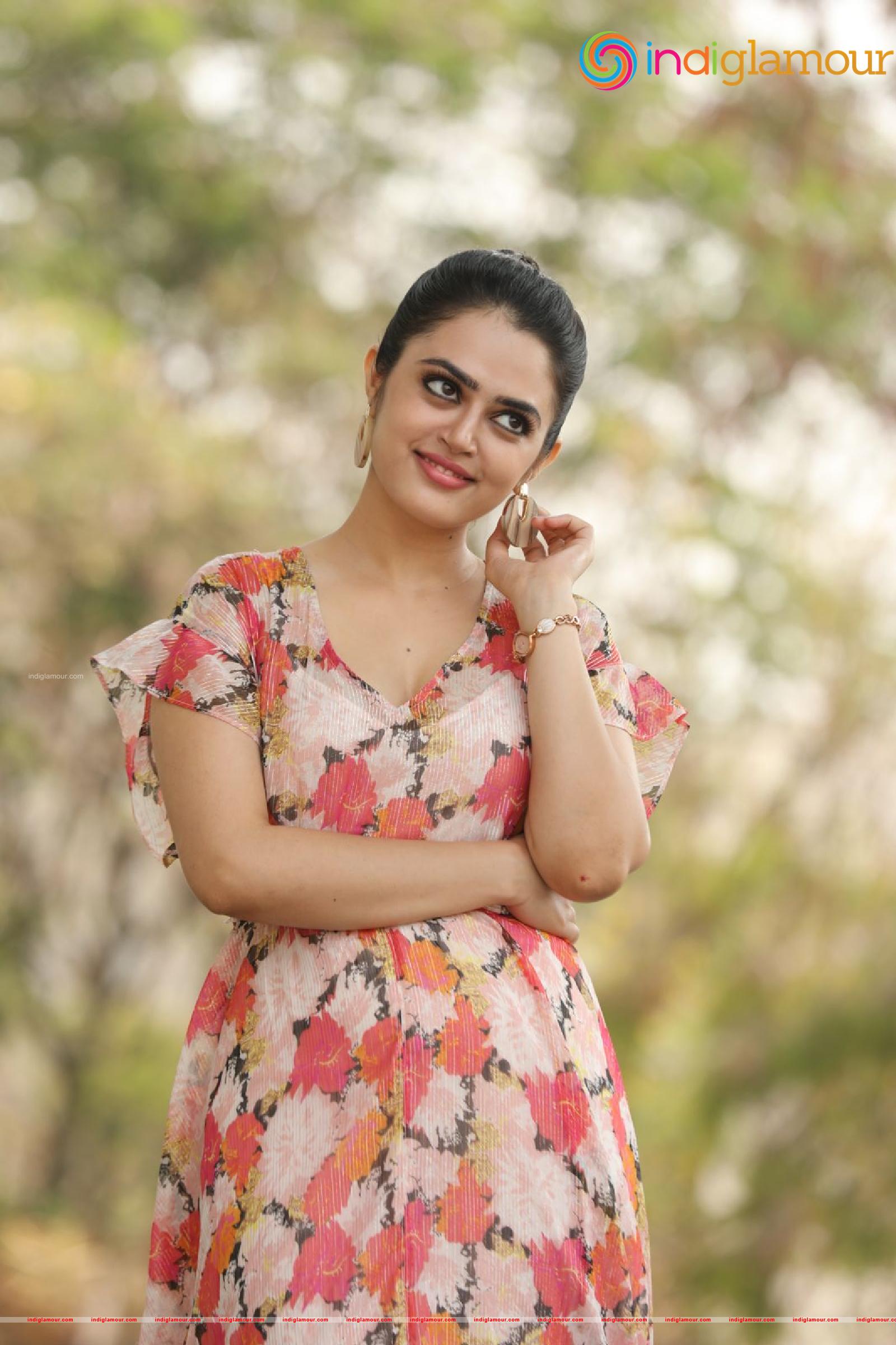 Lovely Singh Actress hd photo