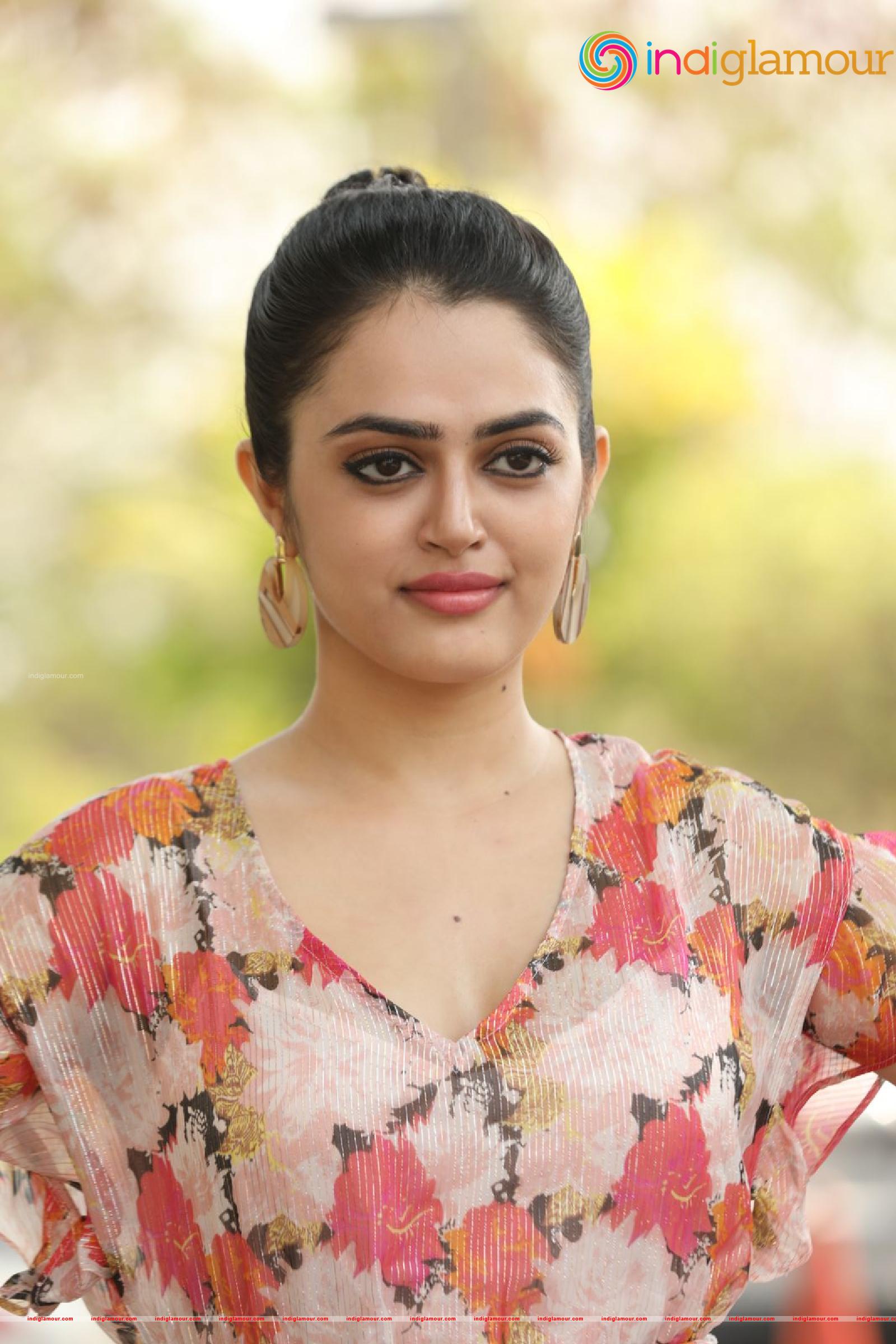 Lovely Singh Actress hd photo