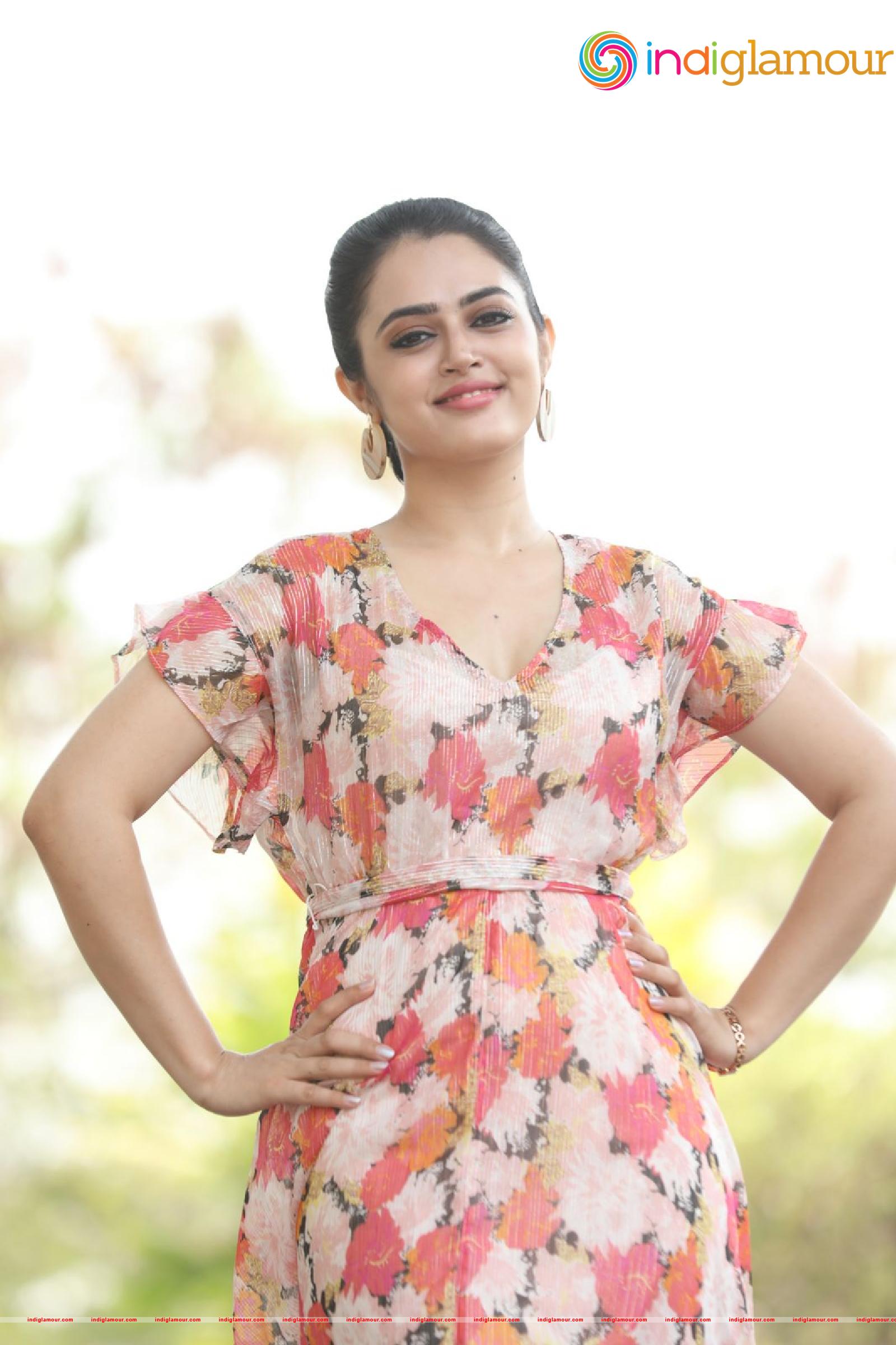 Lovely Singh Actress hd photo