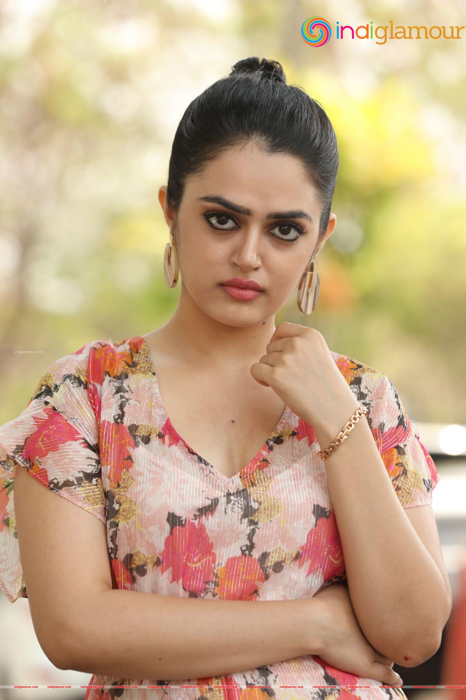 Lovely Singh Actress hd photo