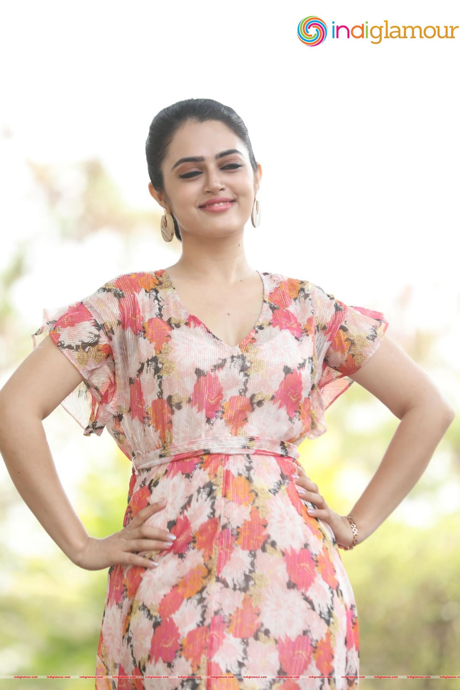 Lovely Singh Actress hd photo