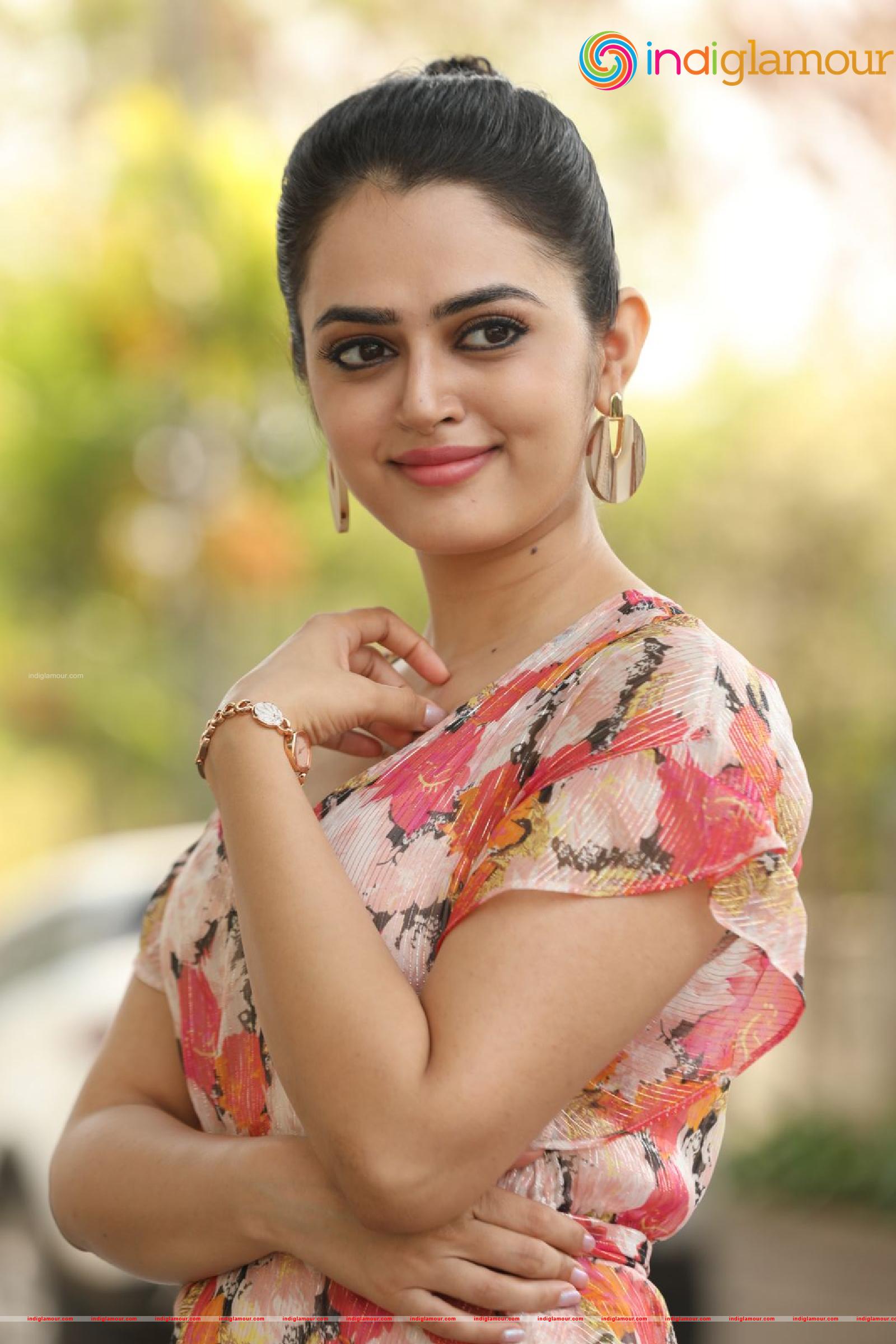 Lovely Singh Actress hd photo