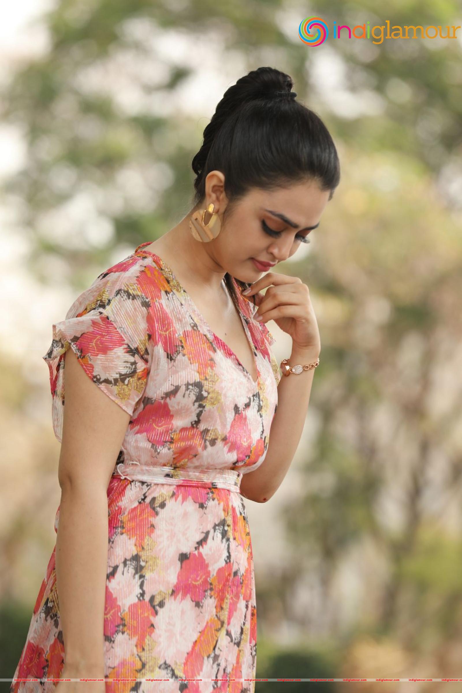 Lovely Singh Actress hd photo