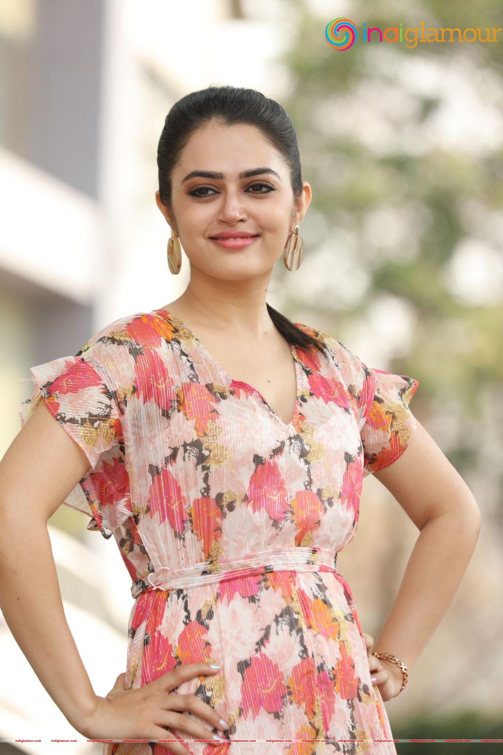 Lovely Singh Actress hd photo