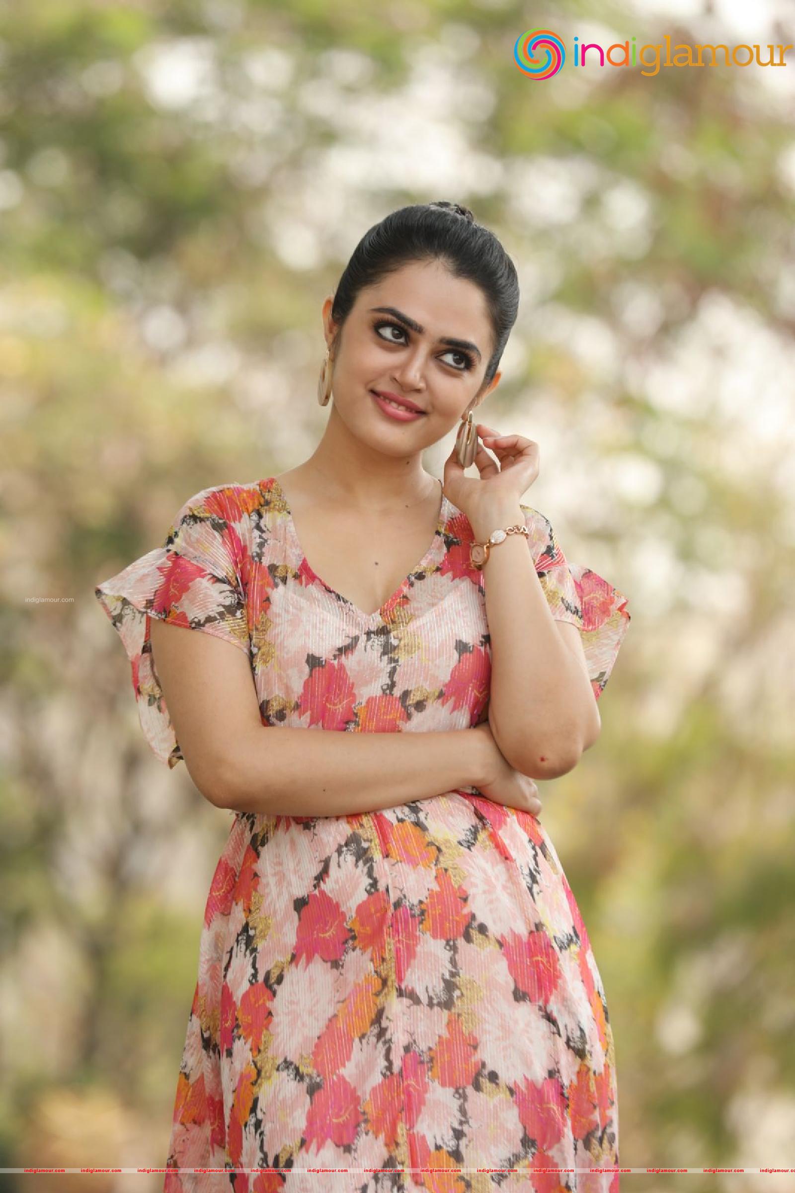 Lovely Singh Actress hd photo