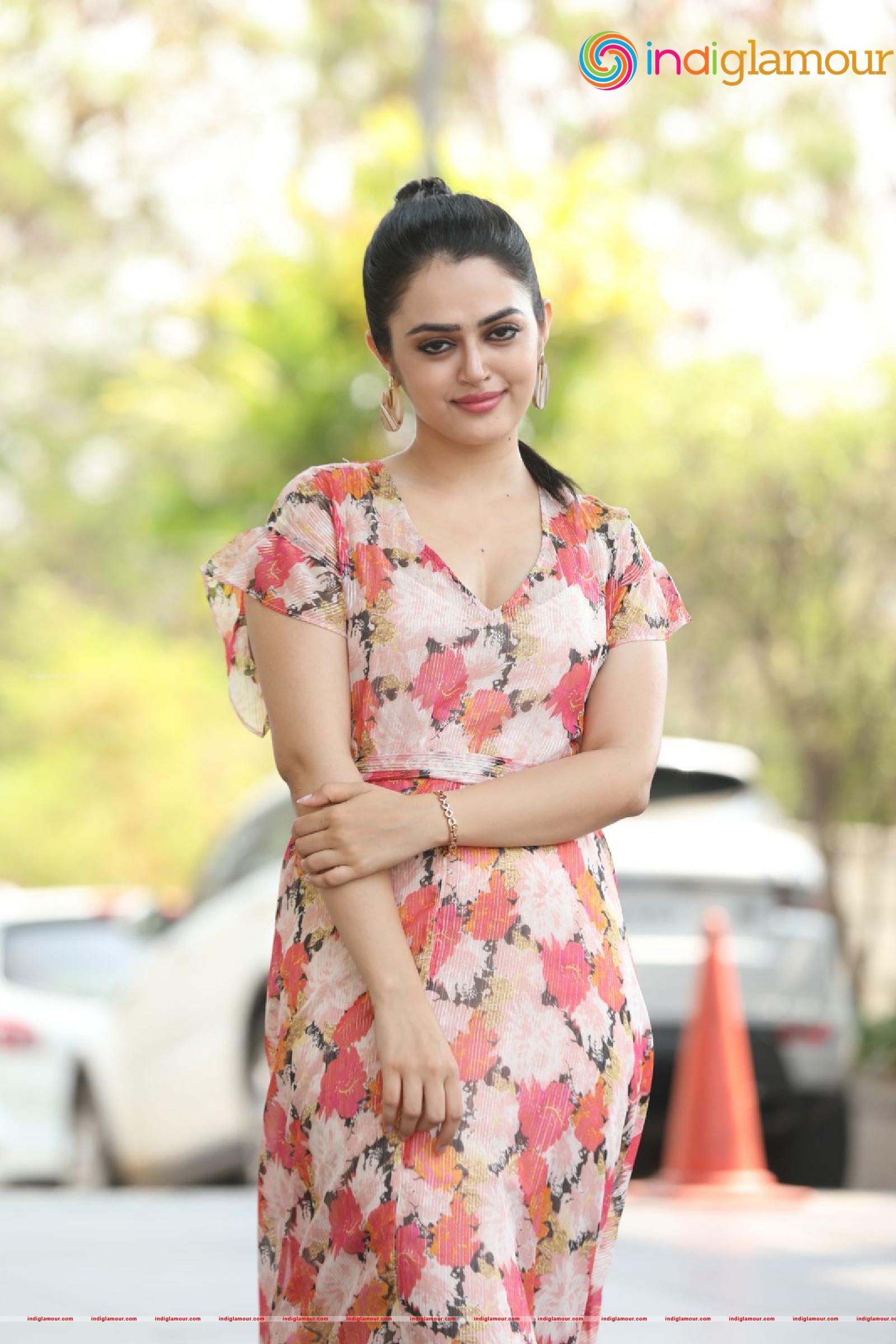 Lovely Singh Actress hd photo