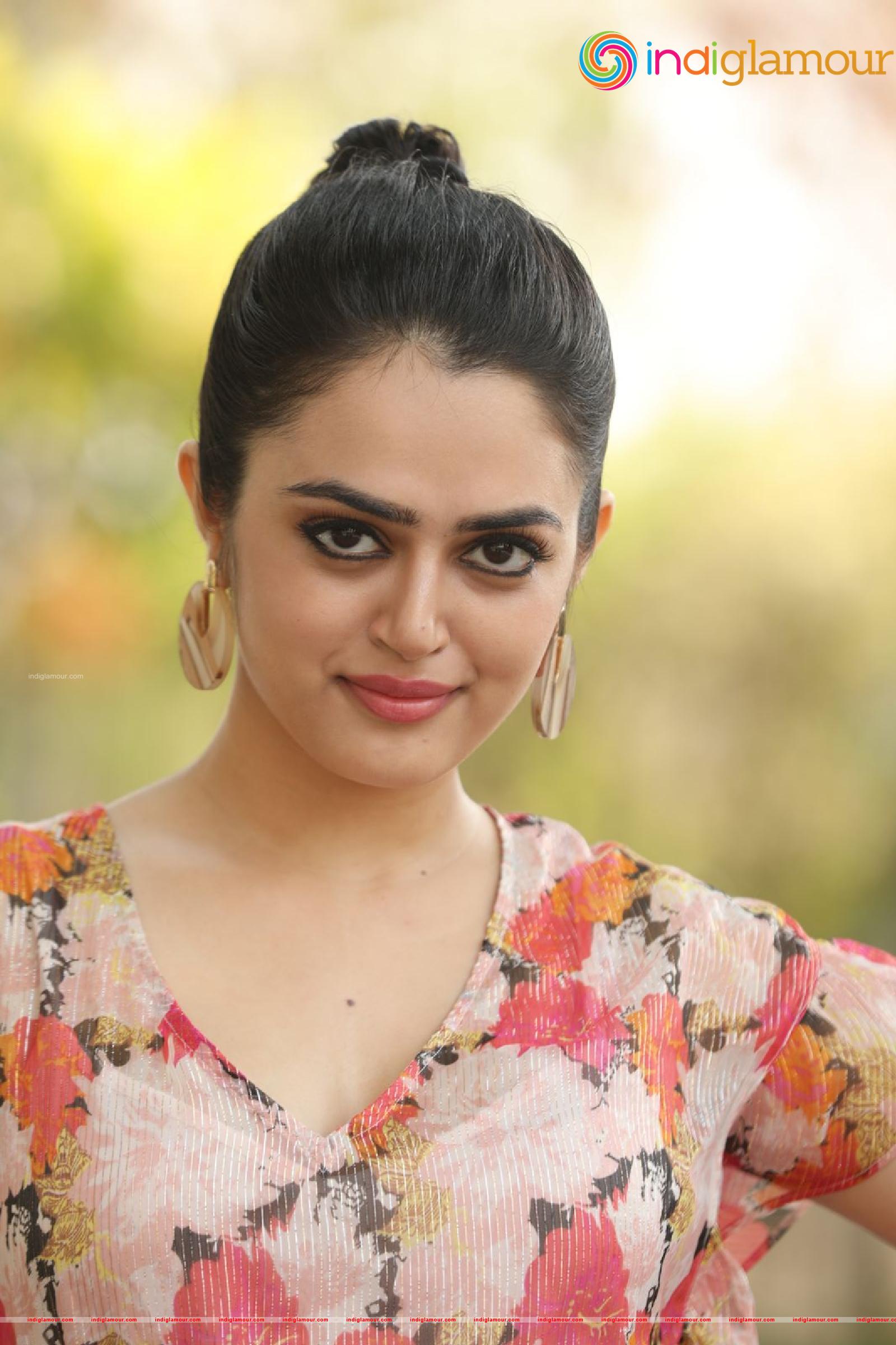 Lovely Singh Actress hd photo