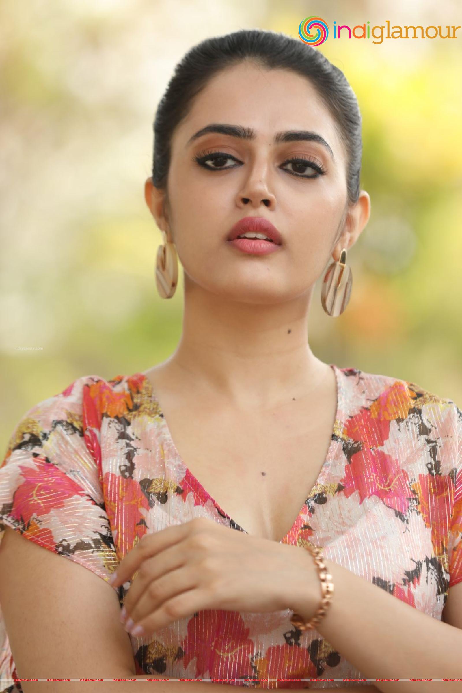 Lovely Singh Actress hd photo
