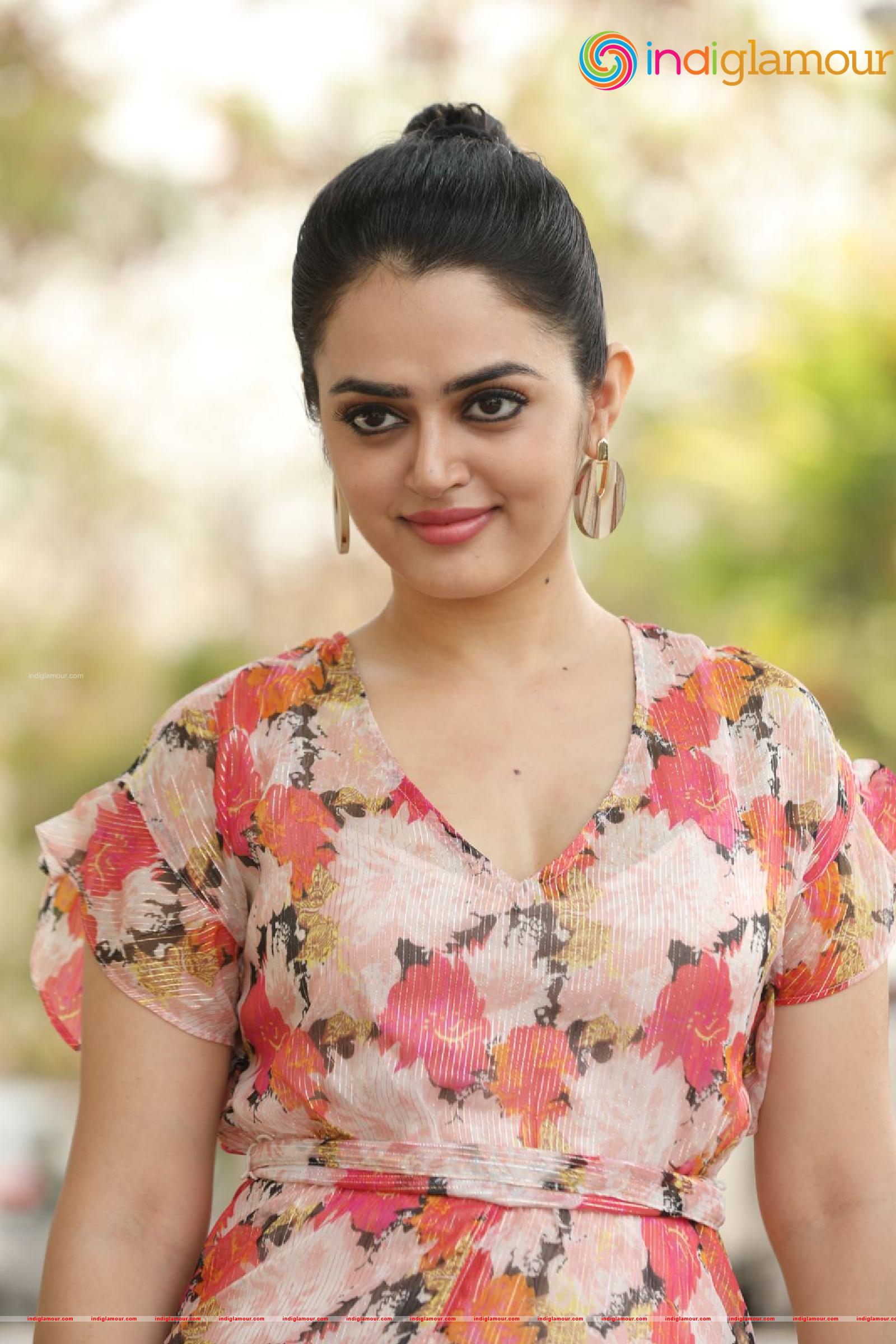 Lovely Singh Actress hd photo