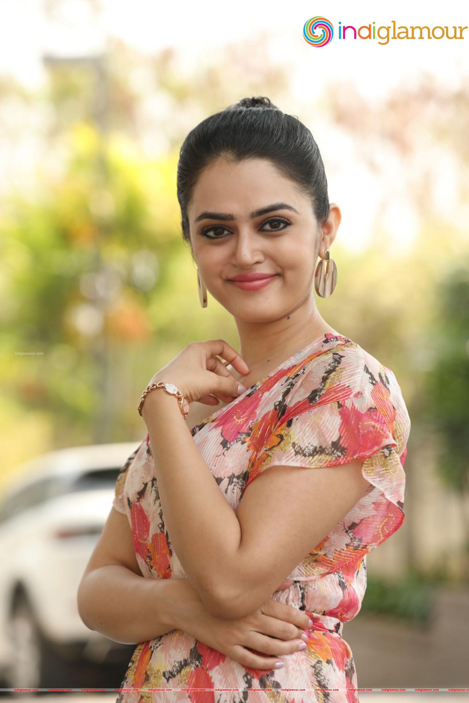 Lovely Singh Actress hd photo