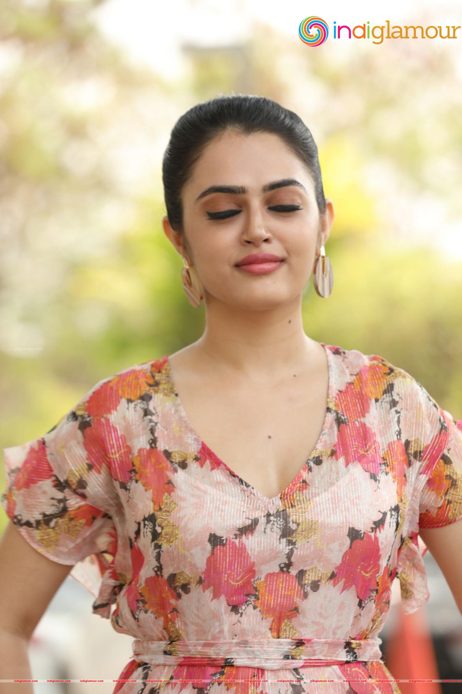 Lovely Singh Actress hd photo