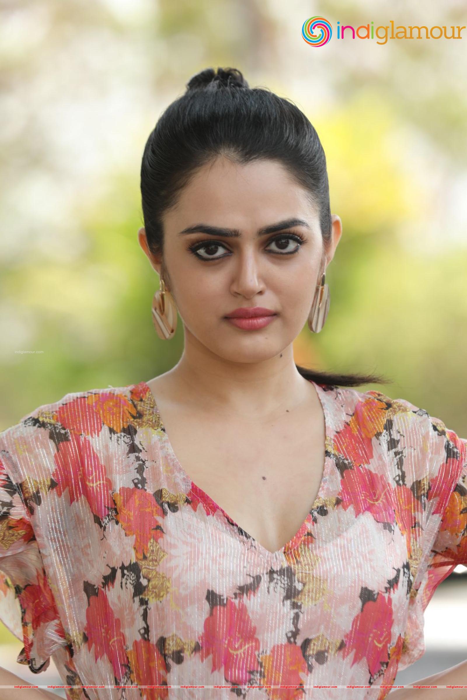 Lovely Singh Actress hd photo