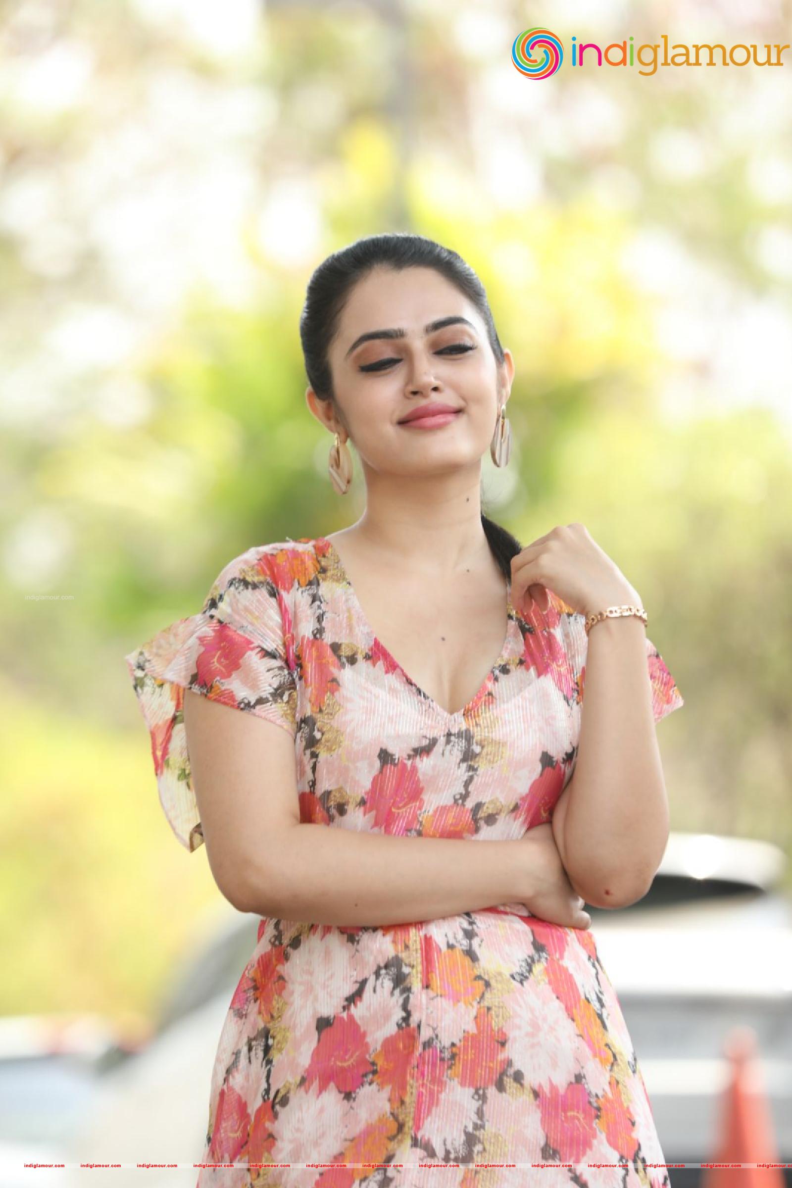 Lovely Singh Actress hd photo