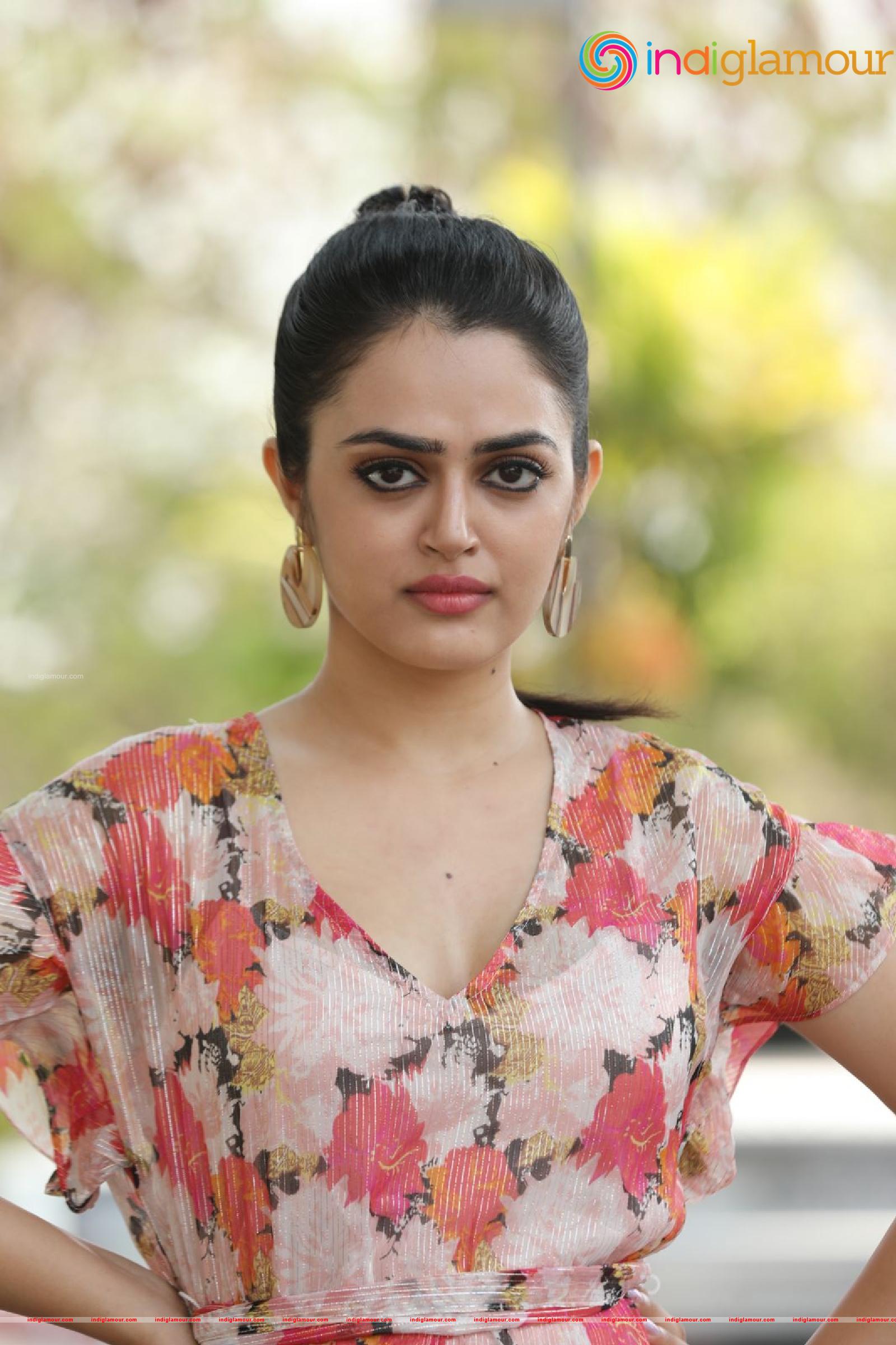 Lovely Singh Actress hd photo