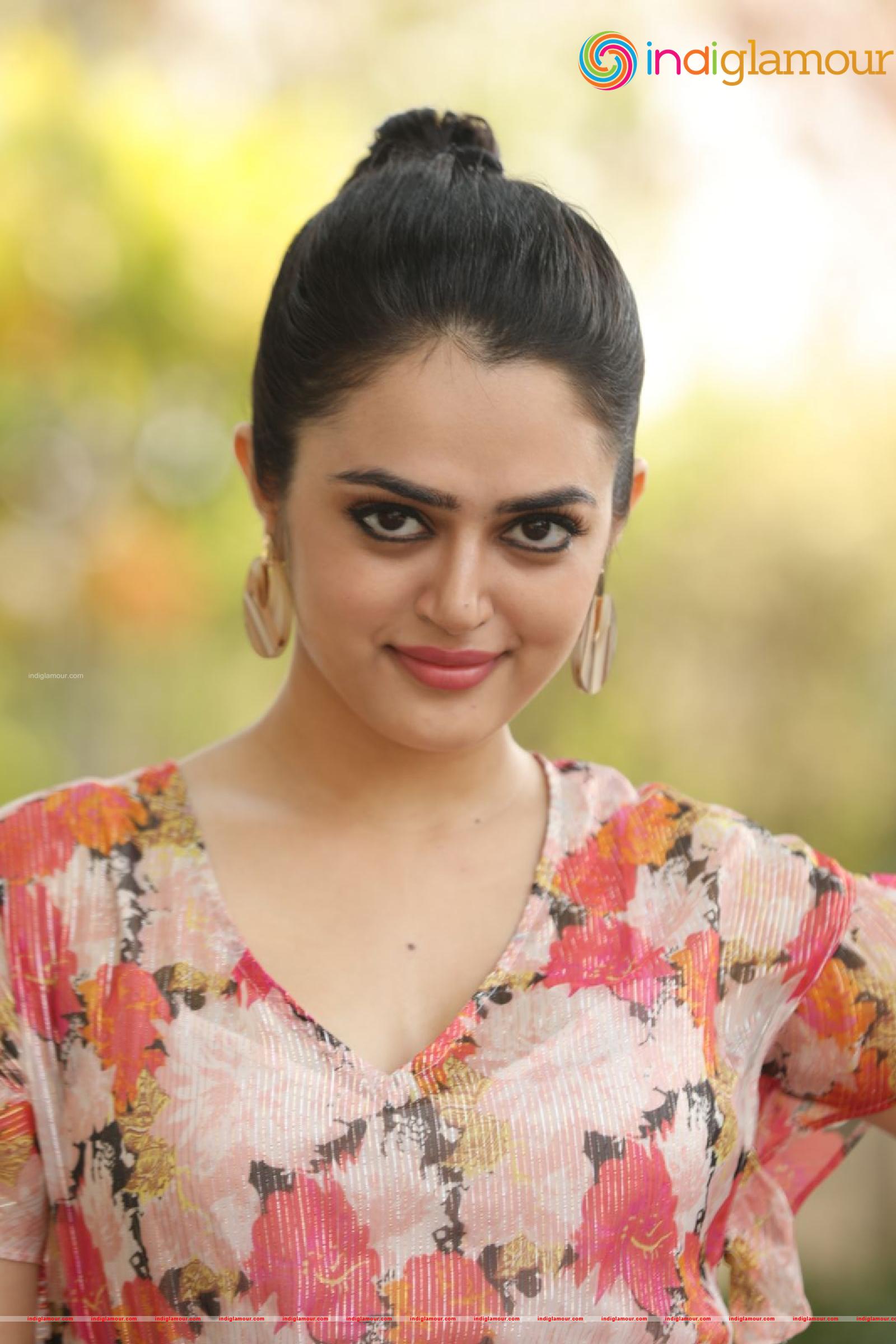Lovely Singh Actress hd photo