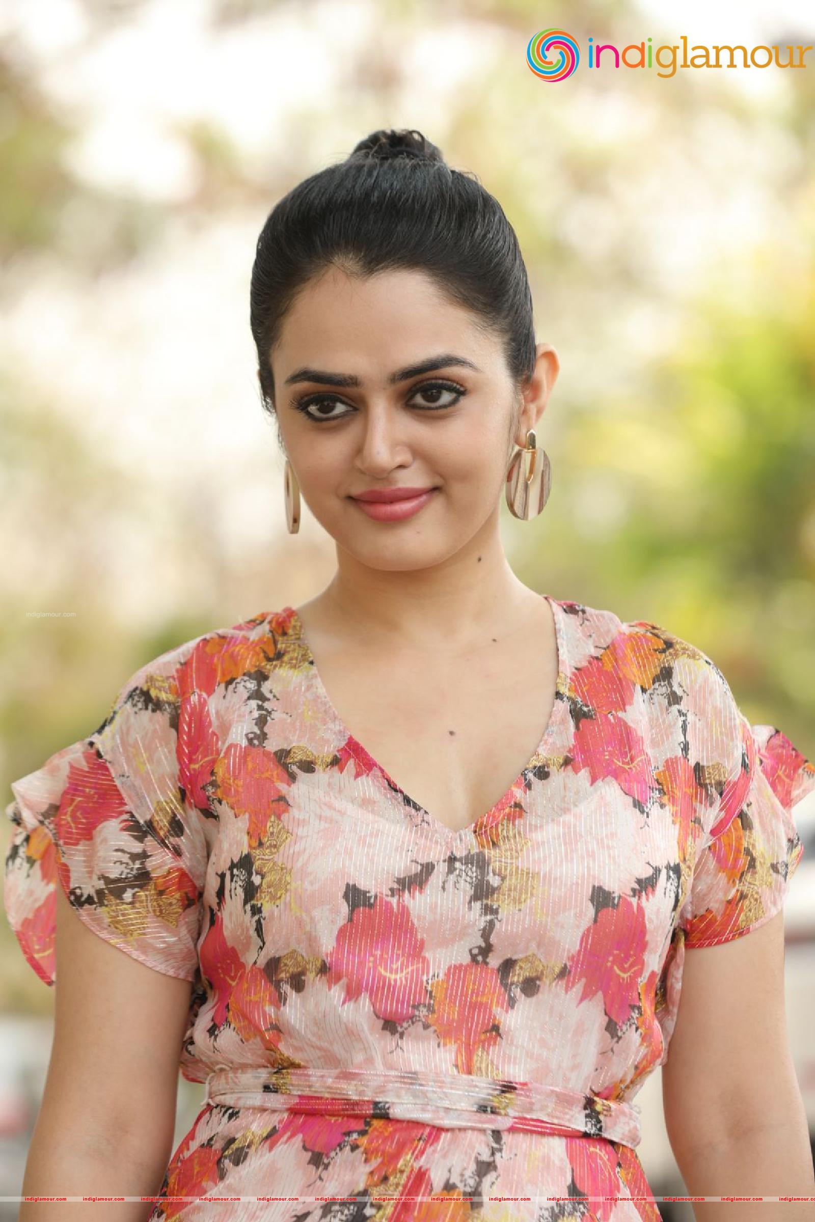 Lovely Singh Actress hd photo