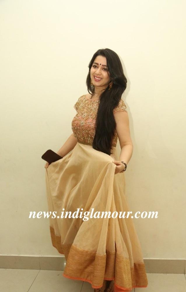 Charmi Actress hd photo