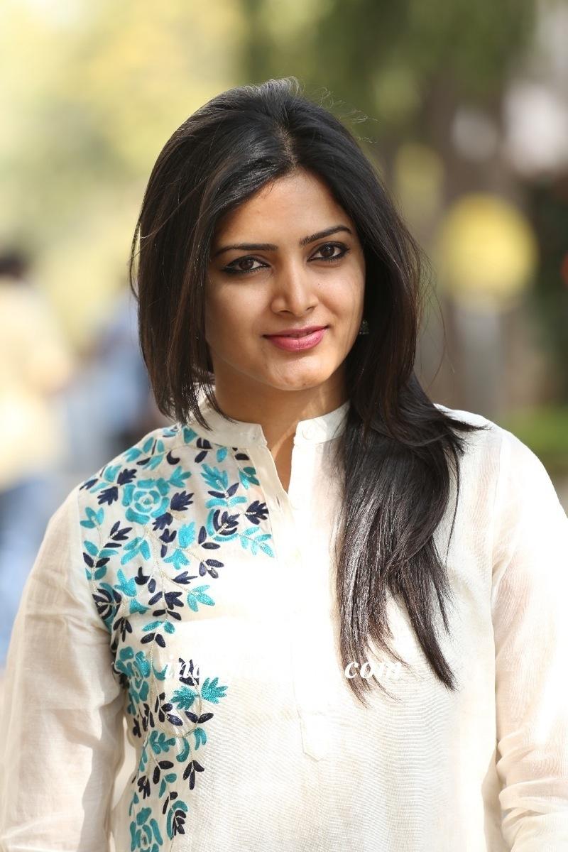 Pavani Gangireddy Actress hd photo