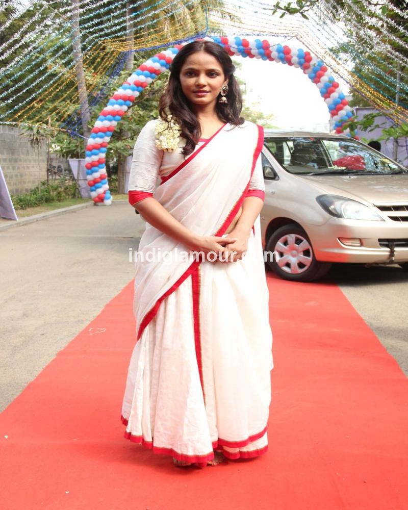 Neetu Chandra Actress hd photo