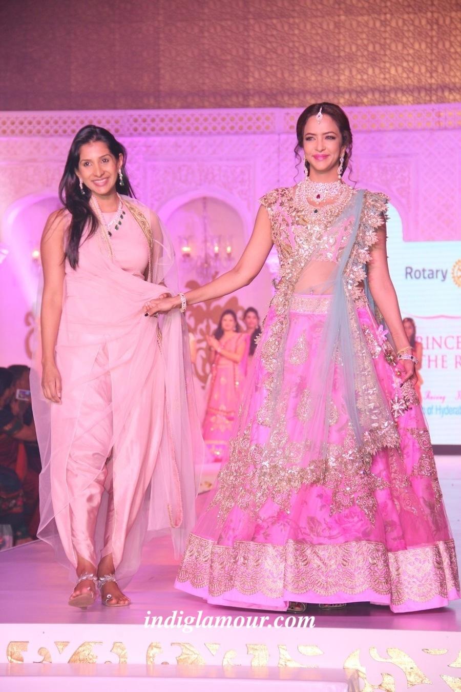 Lakshmi Manchu Actress hd photo