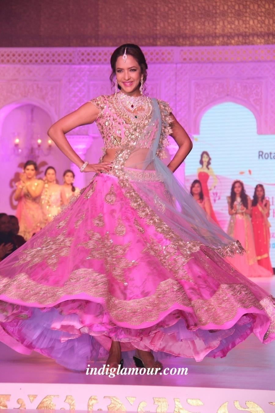 Lakshmi Manchu Actress hd photo