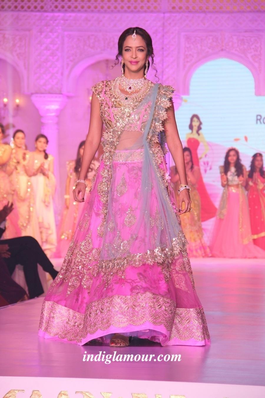Lakshmi Manchu Actress hd photo