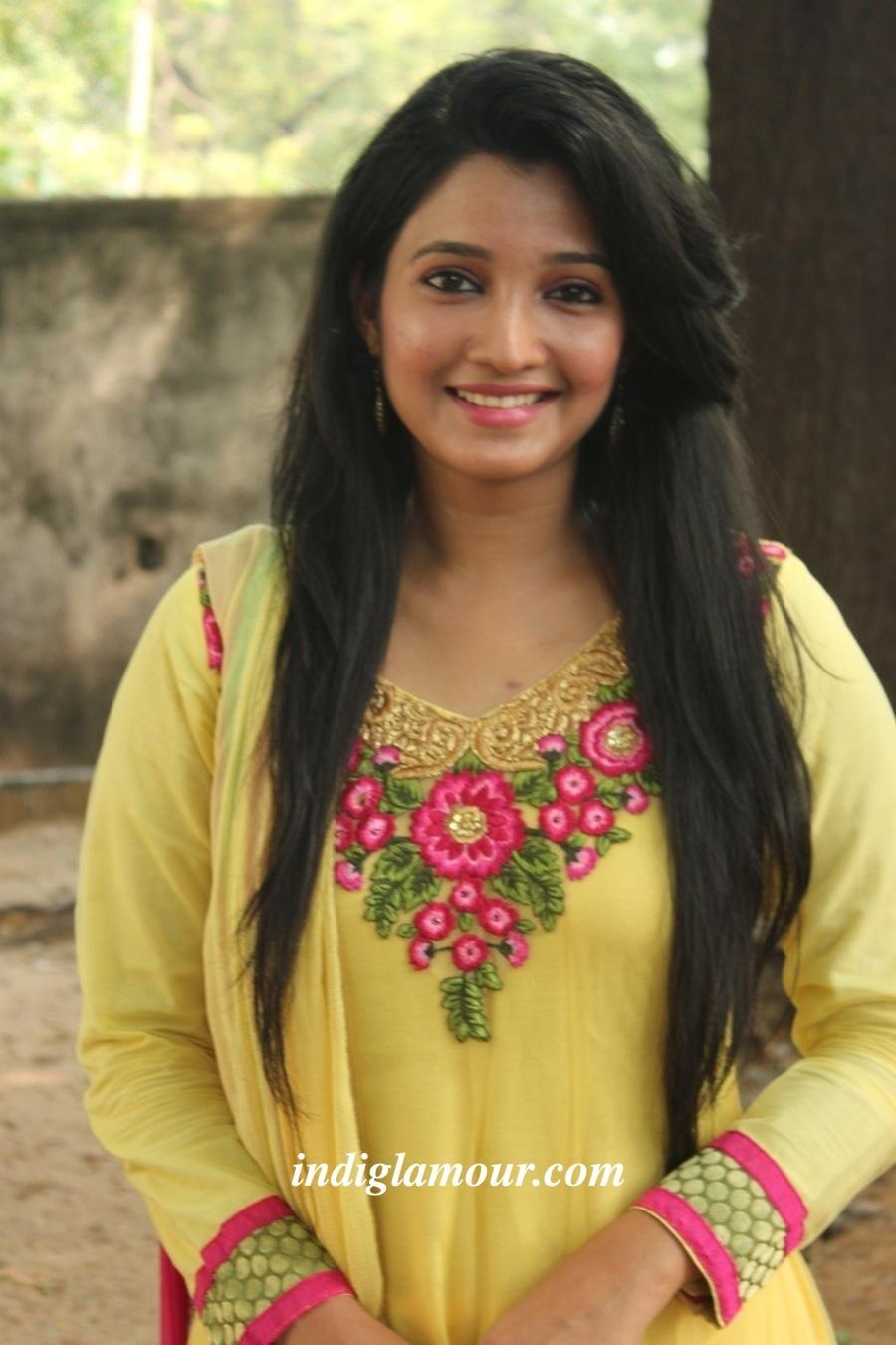 Deepthi Shetty Actress hd photo