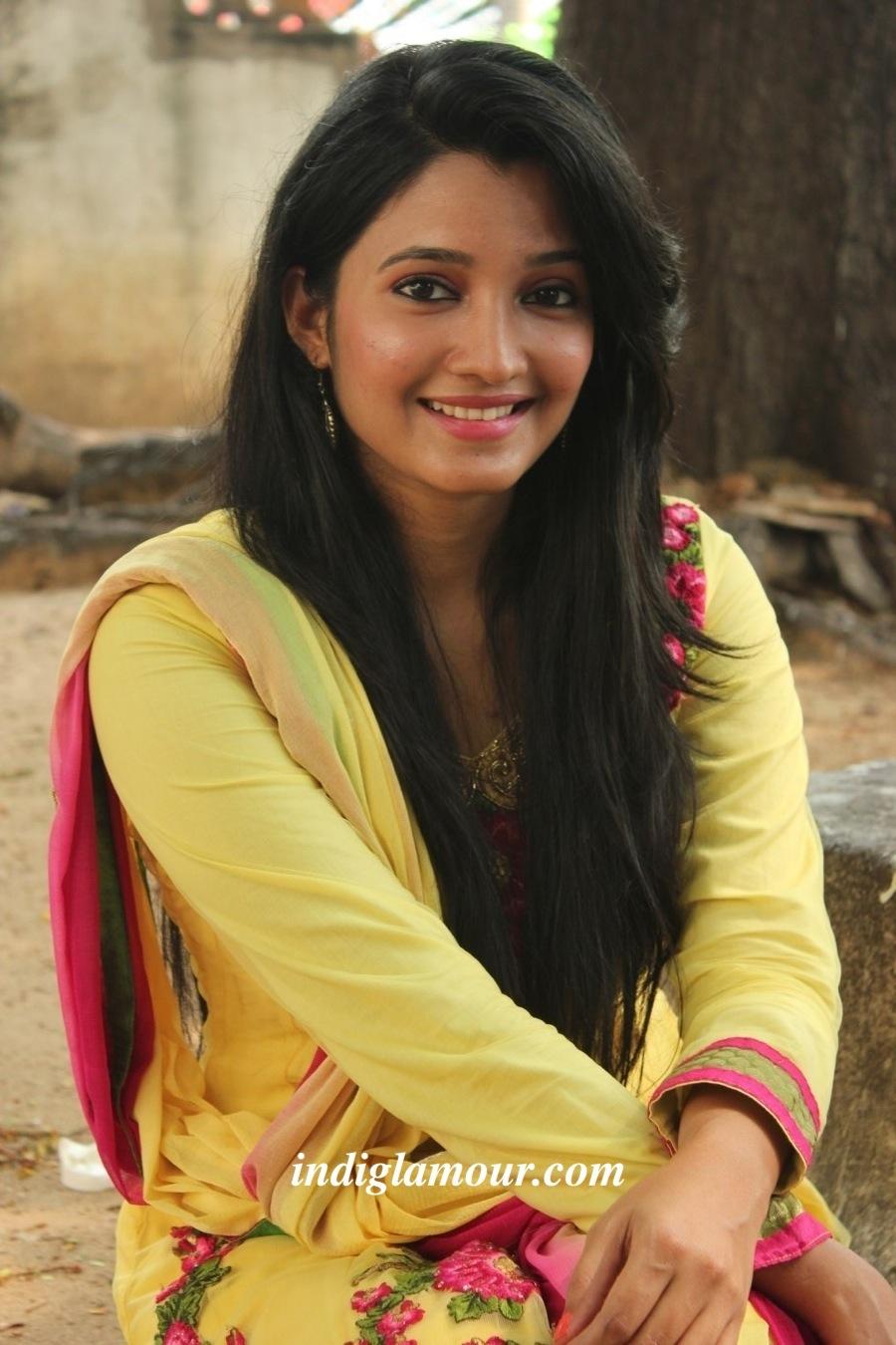 Deepthi Shetty Actress hd photo