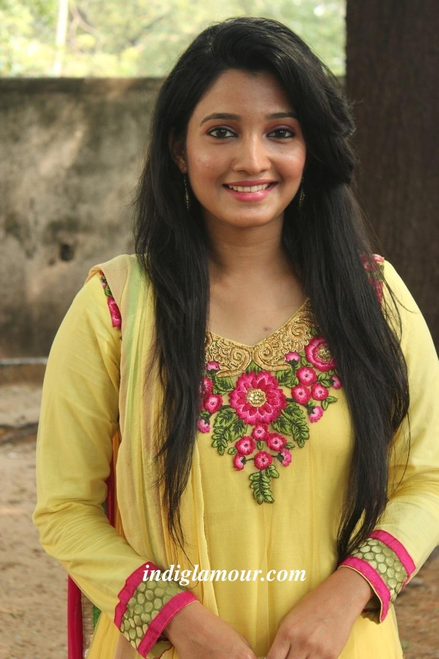 Deepthi Shetty Actress hd photo