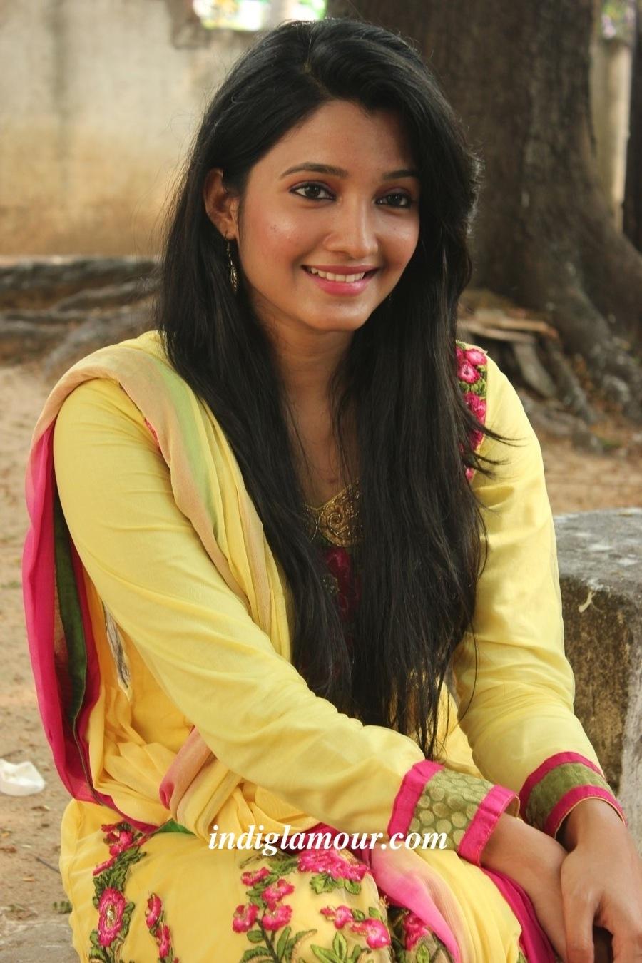 Deepthi Shetty Actress hd photo