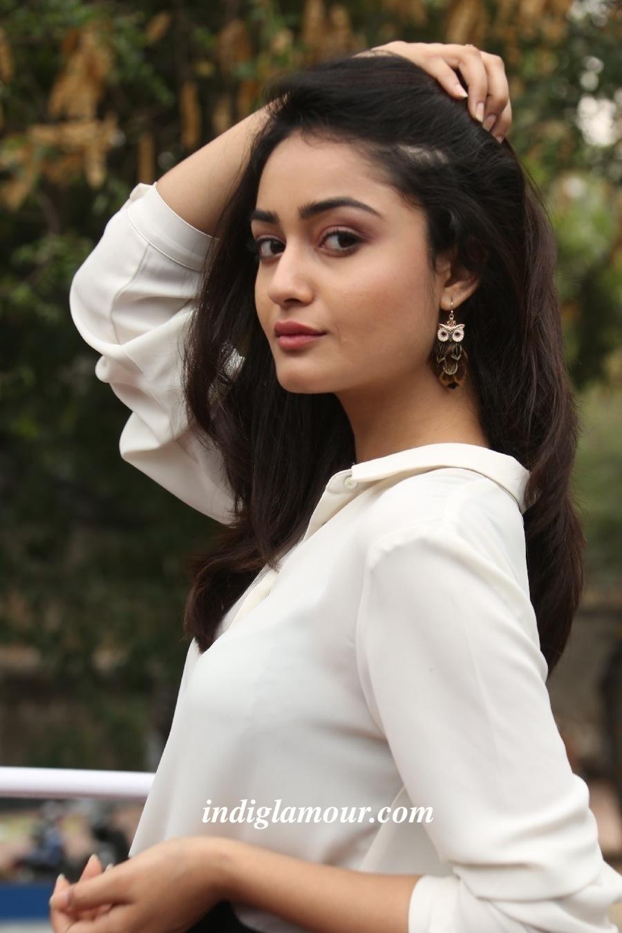 Tridha Choudhury Actress hd photo