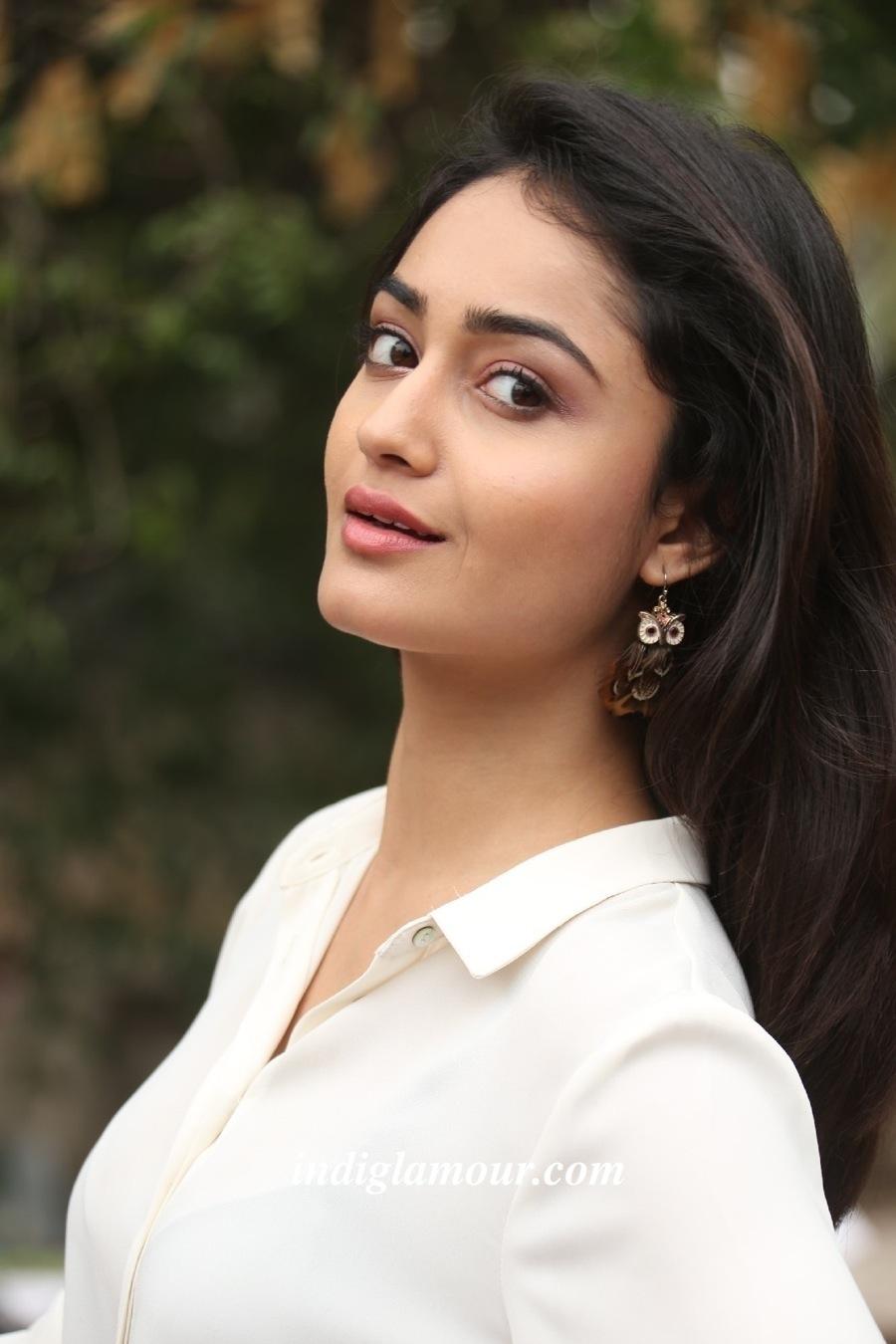 Tridha Choudhury Actress hd photo