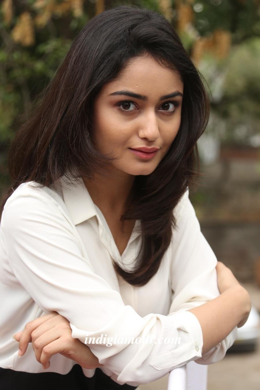 Tridha Choudhury Actress hd photo