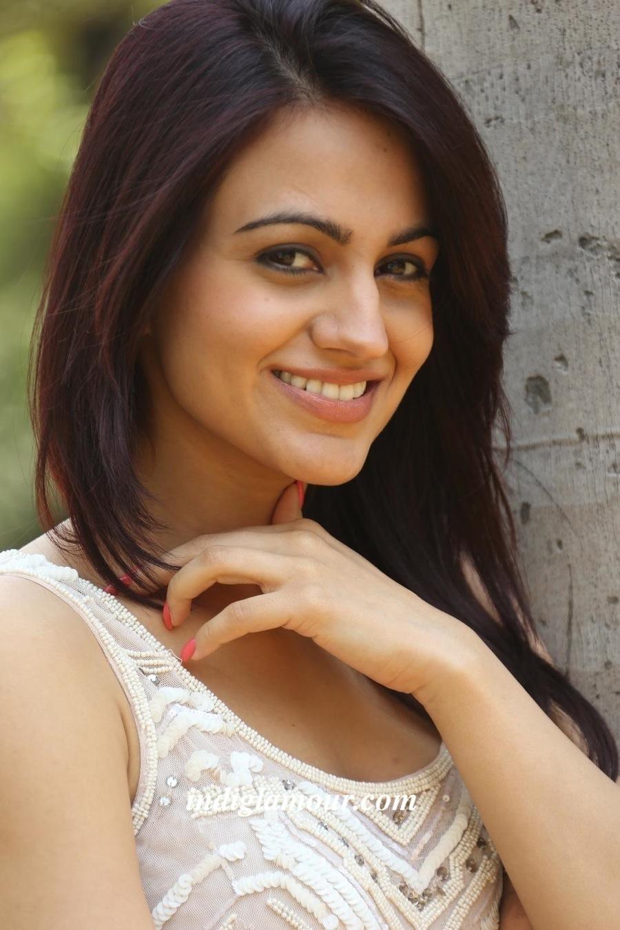 Aksha Pardasany Actress hd photo