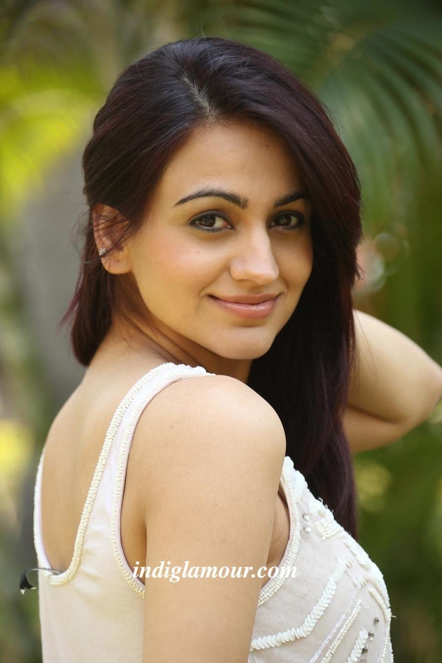Aksha Pardasany Actress hd photo