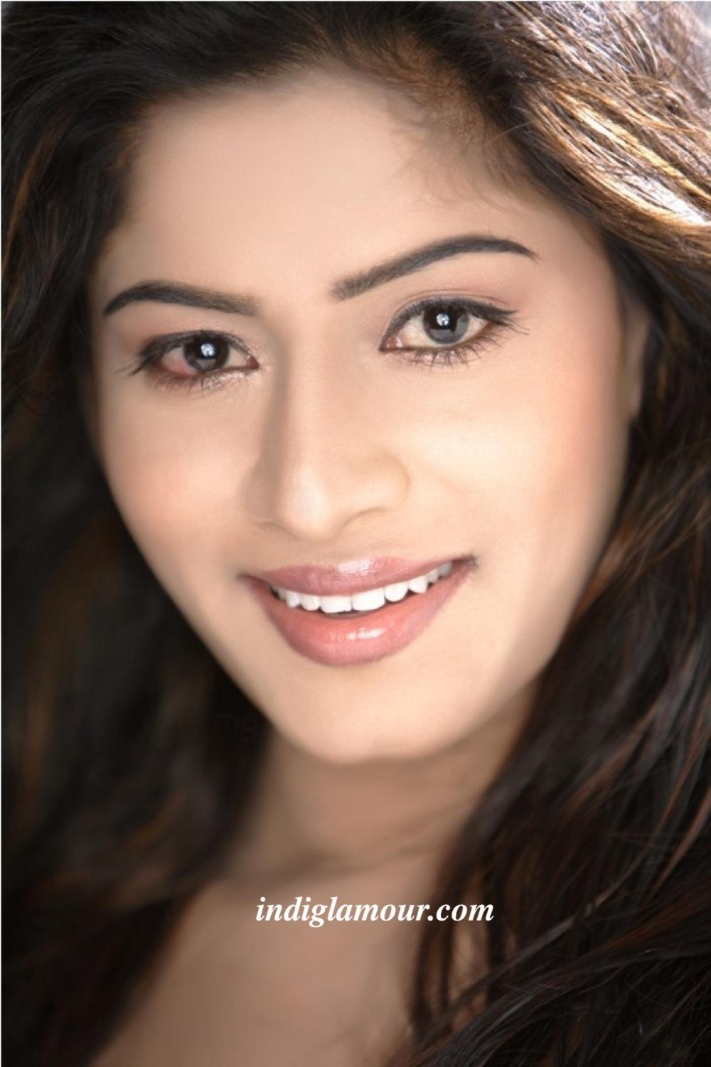 Meenal Actress hd photo