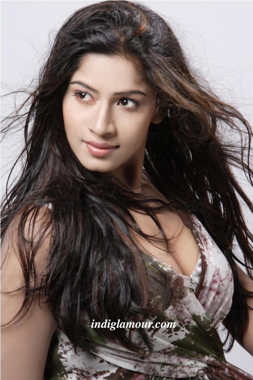 Meenal Actress hd photo