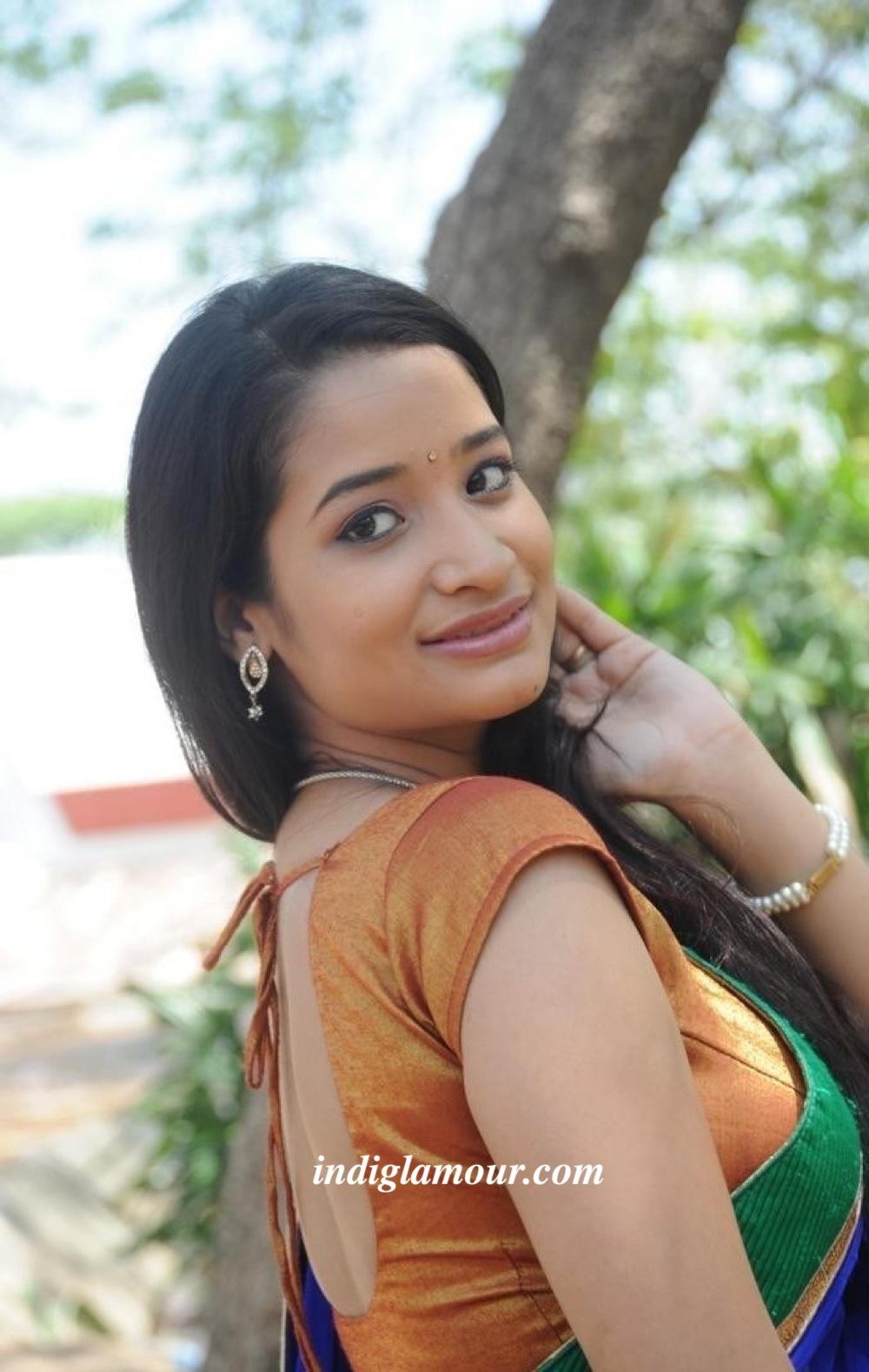 Santhosini Actress hd photo