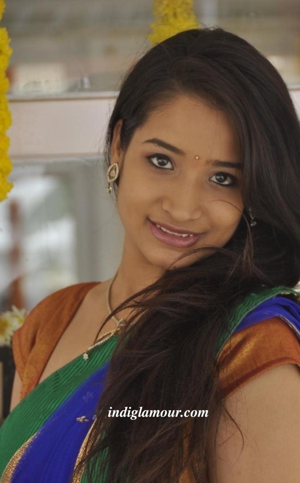 Santhosini Actress hd photo