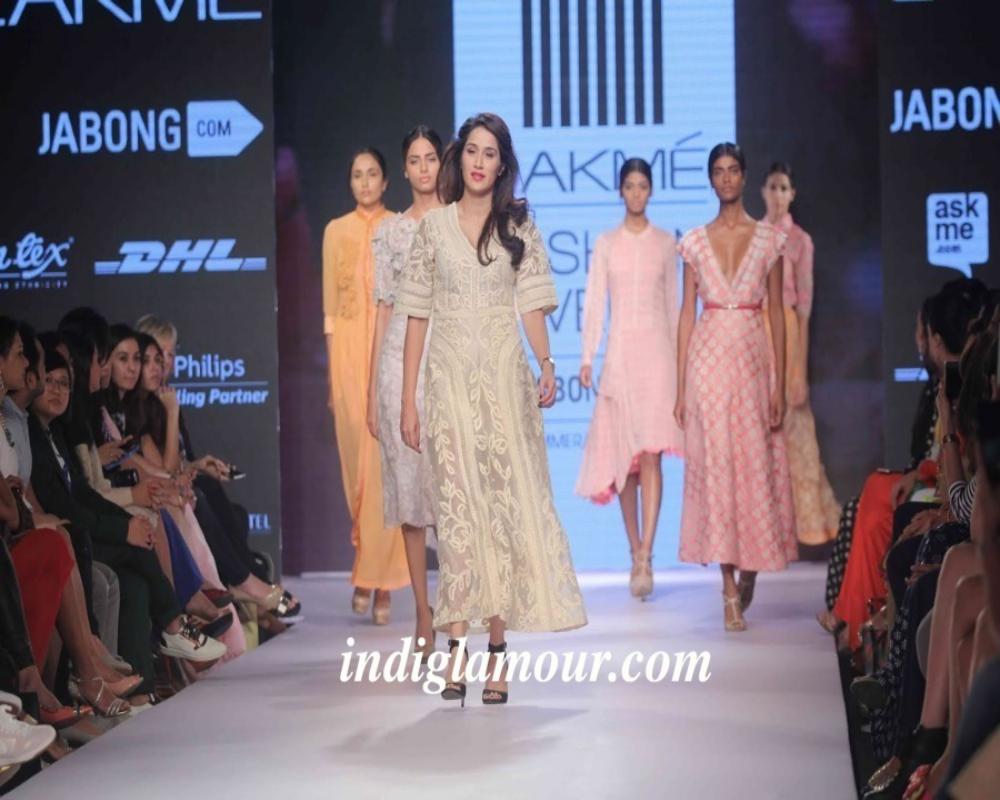 Sagarika Ghatge Actress hd photo