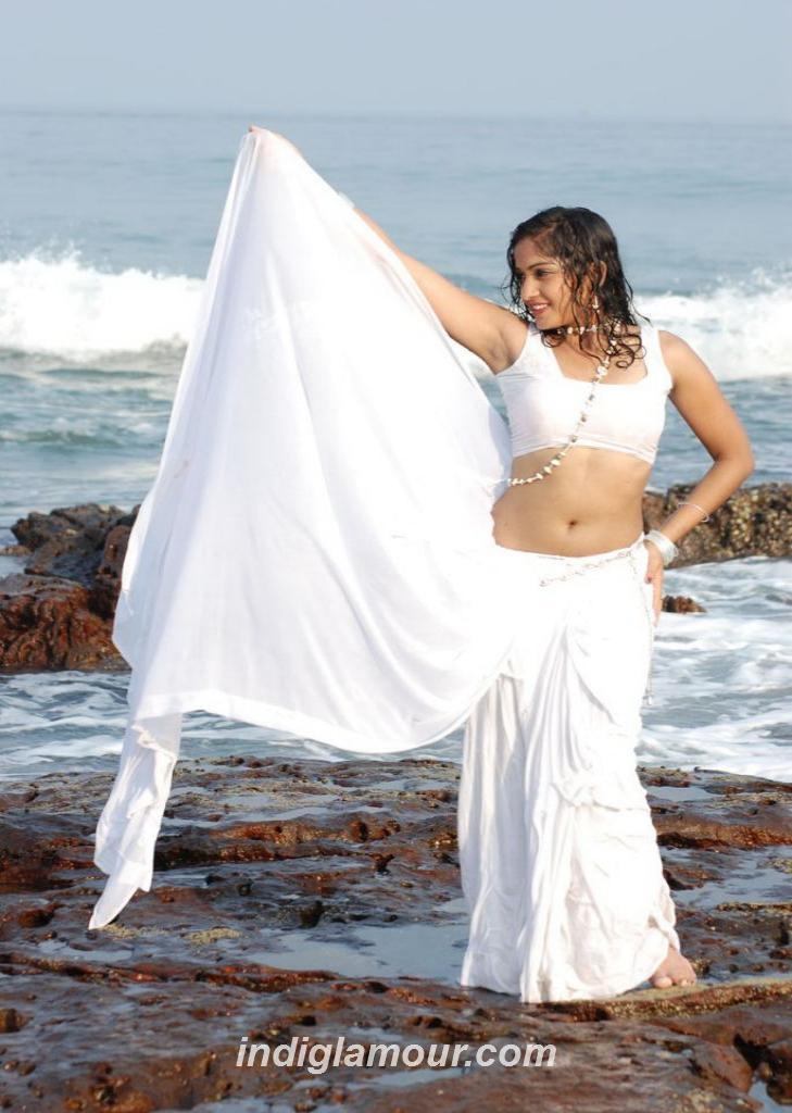 Madhavi Latha Actress hd photo