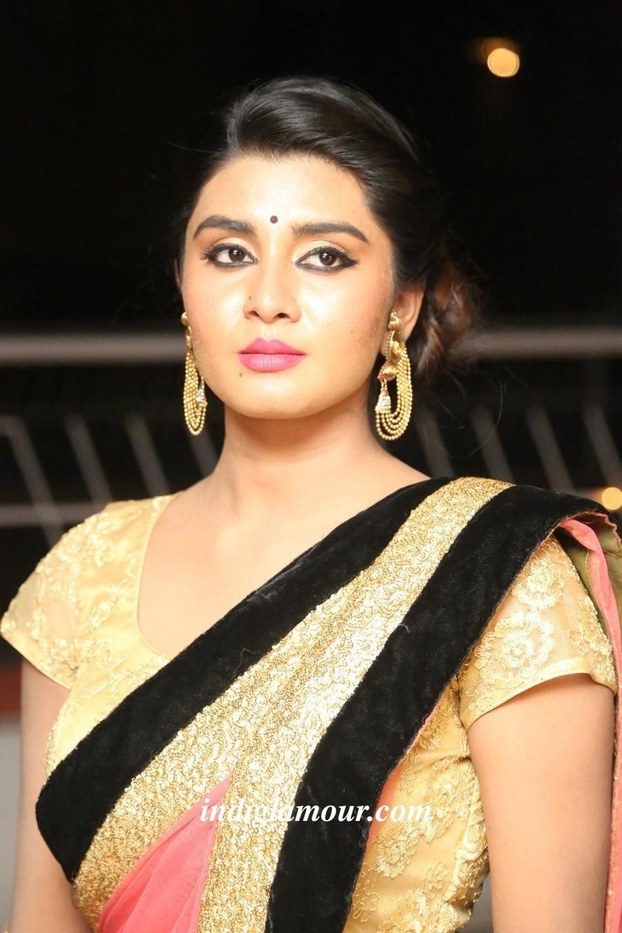 Harini Actress hd photo